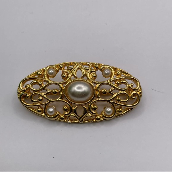 Oval Gold and Pearl Brooch - Picture 1 of 2